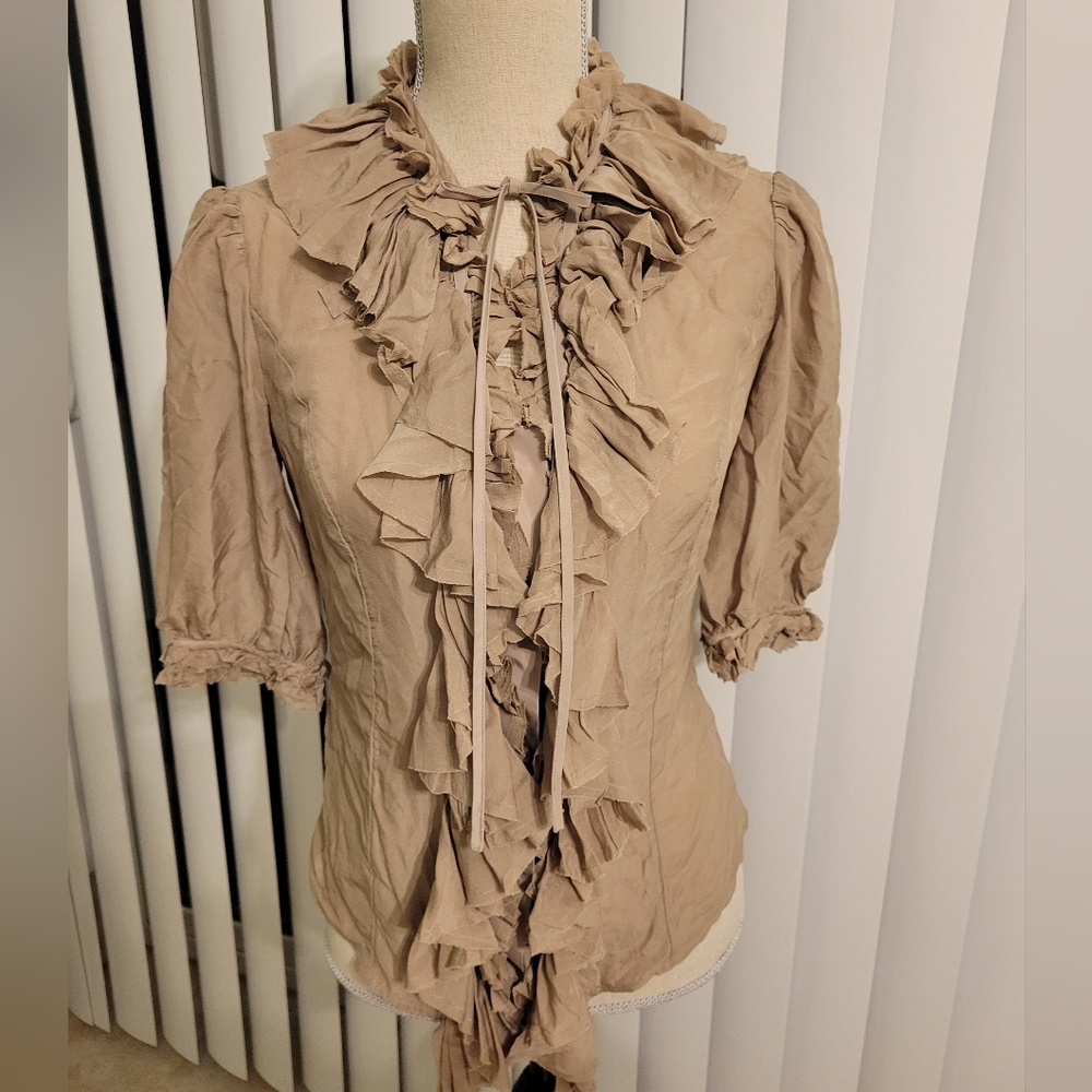 (E) Guess by Marciano ruffled Detailed blouse size medium, Romatic Blouse